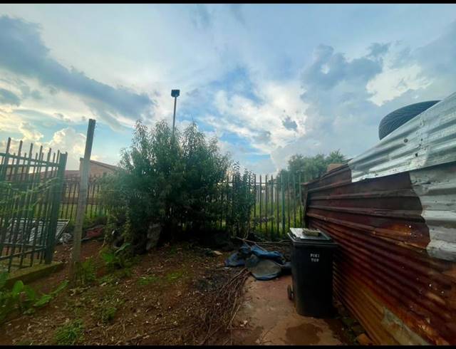 LAND FOR SALE IN KANANA PARK